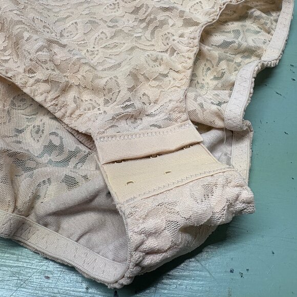 Bali Shapewear size 40D Full Bodysuit - NWT - Picture 2 of 7